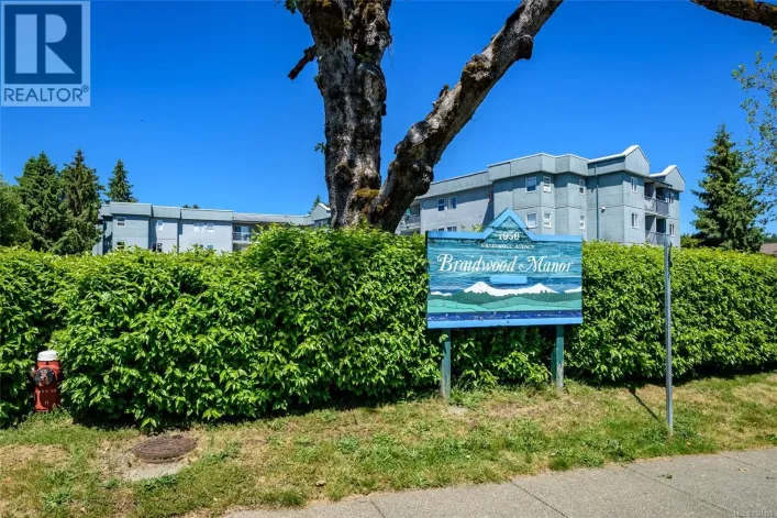 207 1050 Braidwood Rd, Courtenay