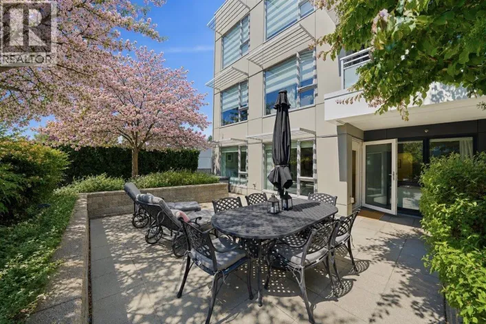 207 1061 MARINE DRIVE, North Vancouver