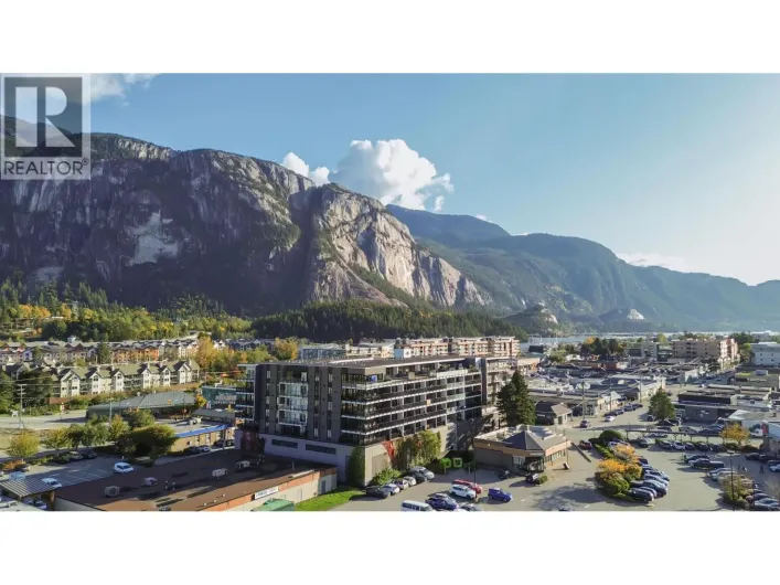 207 1365 PEMBERTON AVENUE, Squamish