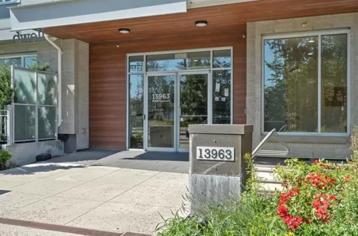 207 13963 105 BOULEVARD, Surrey