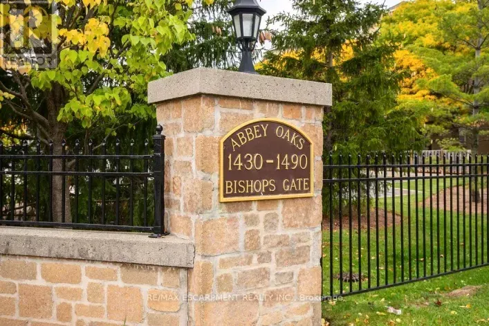 207 - 1480 BISHOPS GATE, Oakville