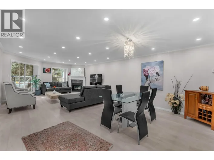 207 1500 OSTLER COURT, North Vancouver