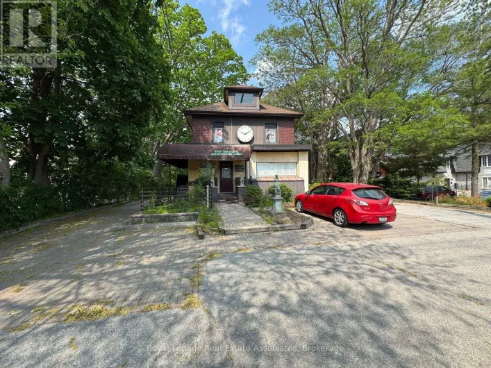 207 - 1553 HURONTARIO STREET, Mississauga