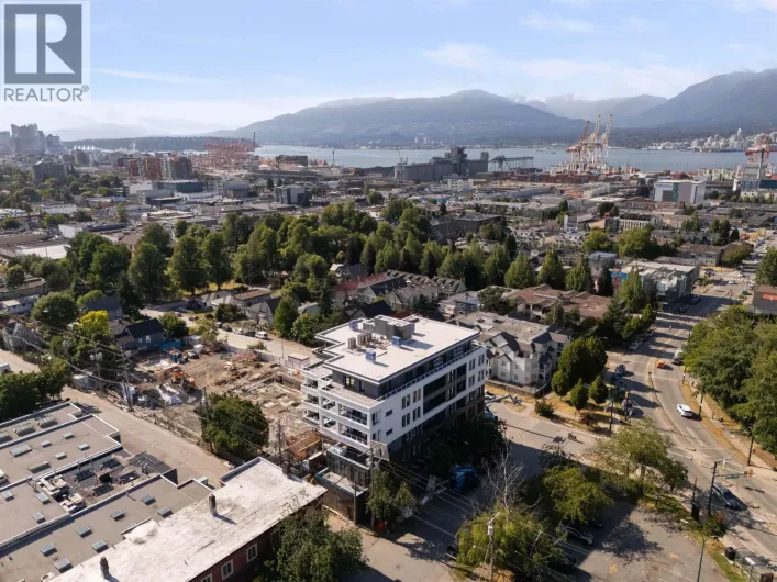 207 1680 ADANAC STREET, Vancouver