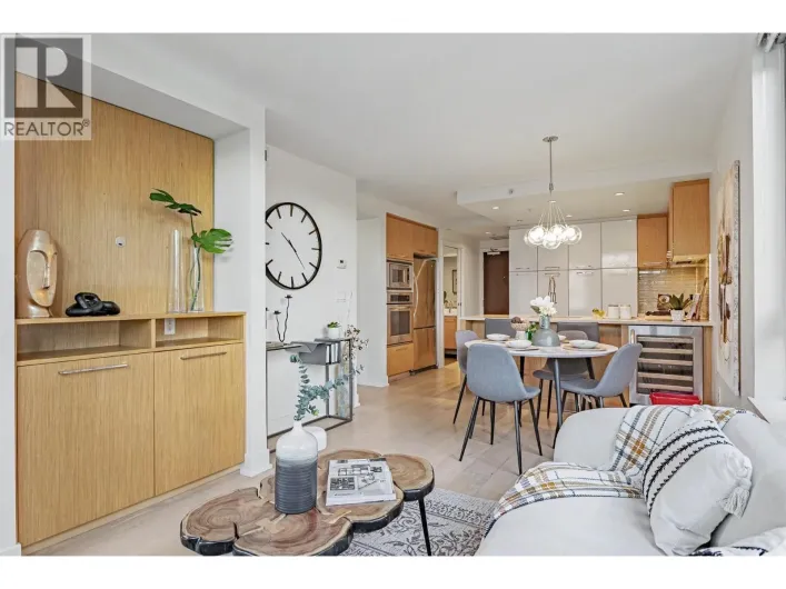 207 1680 W 4TH AVENUE, Vancouver