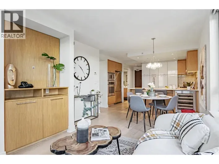 207 1680 W 4TH AVENUE, Vancouver