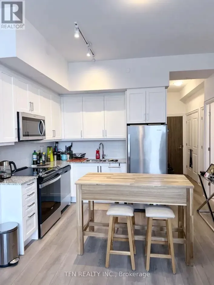 207 - 20 GATINEAU DRIVE, Vaughan