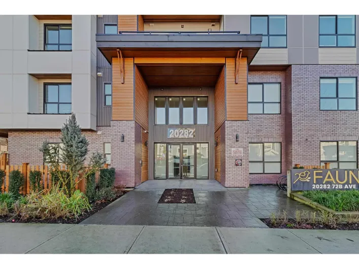 207 20282 72B AVENUE, Langley