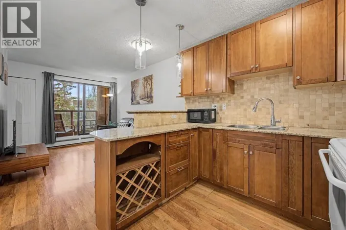 207, 2130 17 Street SW, Calgary