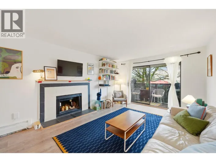 207 2215 DUNDAS STREET, Vancouver