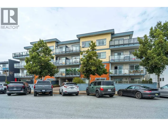 207 22363 SELKIRK AVENUE, Maple Ridge