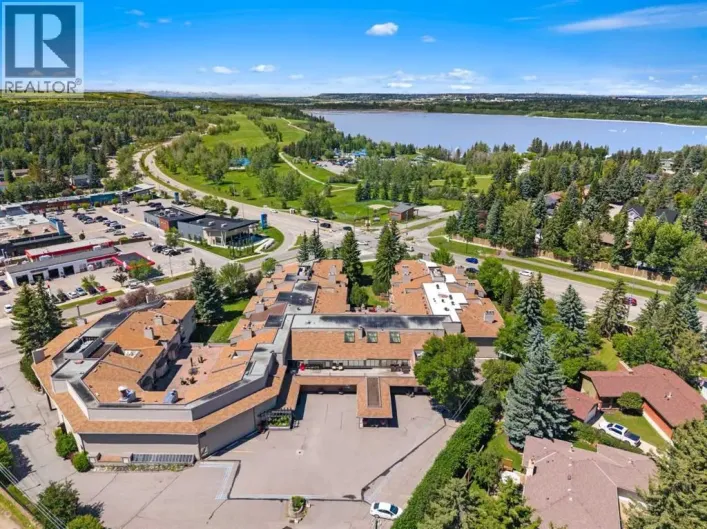 207, 2425 90 Avenue SW, Calgary