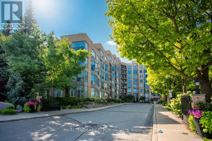 207 - 2511 LAKESHORE ROAD W, Oakville