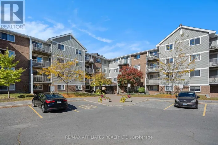 207 - 270 BRITTANY DRIVE, Ottawa