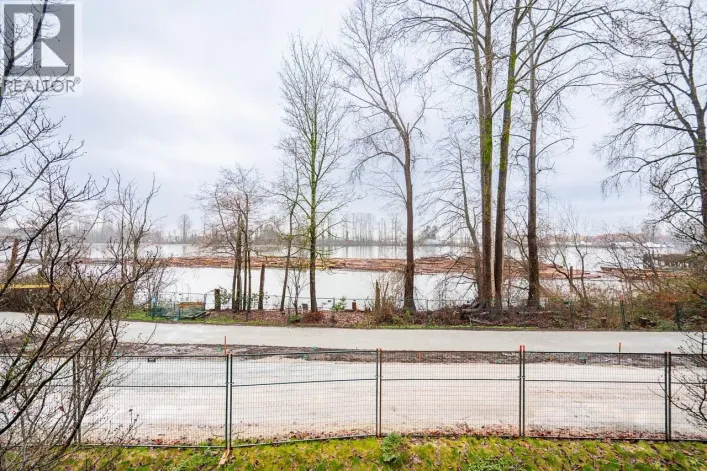 207 3162 RIVERWALK AVENUE, Vancouver