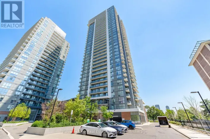 207 - 32 FOREST MANOR ROAD, Toronto