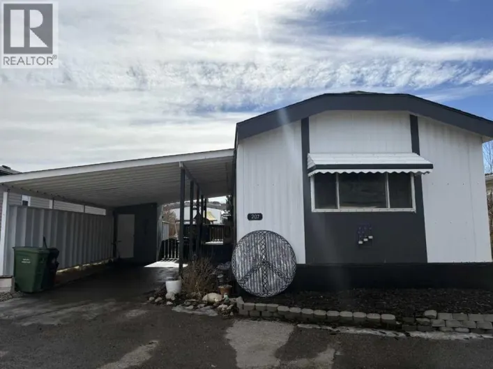 207, 3223 83 Street NW, Calgary