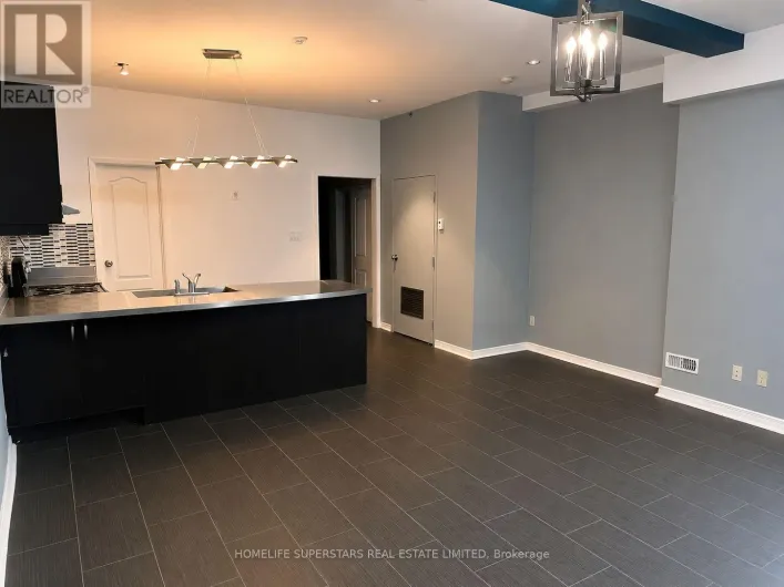 207 - 38 KENSINGTON PLACE, Toronto