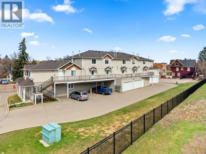207, 45 N Railway Street, Okotoks