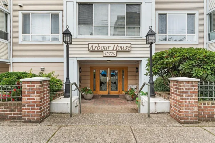 207 45770 SPADINA AVENUE|Chilliwack Downtown, Chilliwack