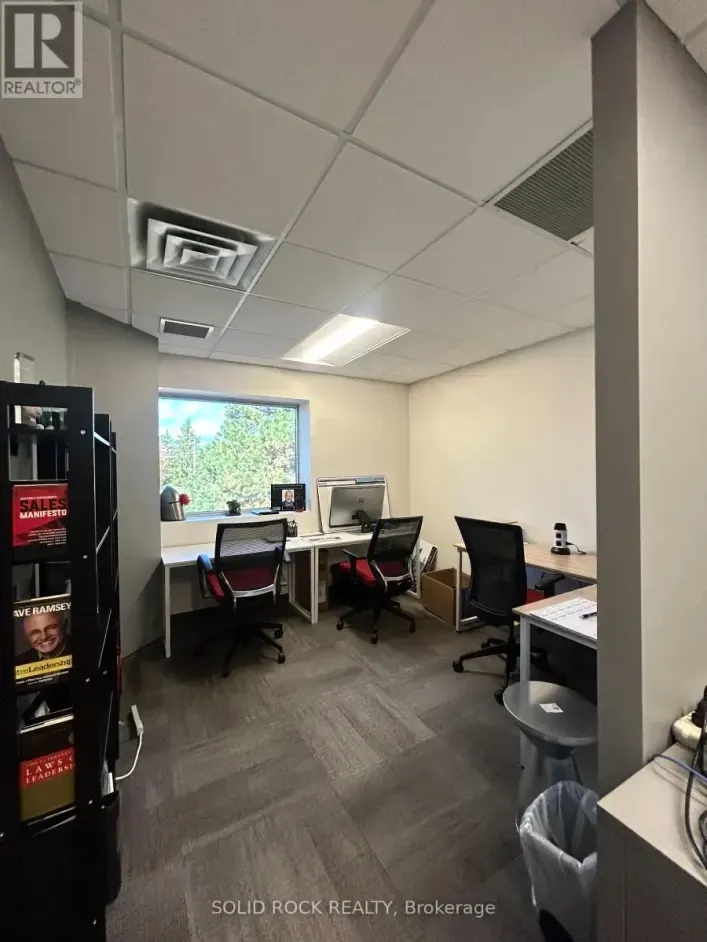 #207 - 5 CORVUS COURT, Ottawa