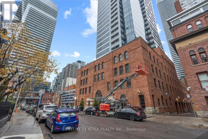 207 - 5 ST JOSEPH STREET, Toronto