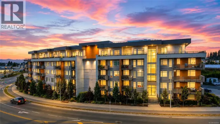 207 6540 Metral Dr, Nanaimo
