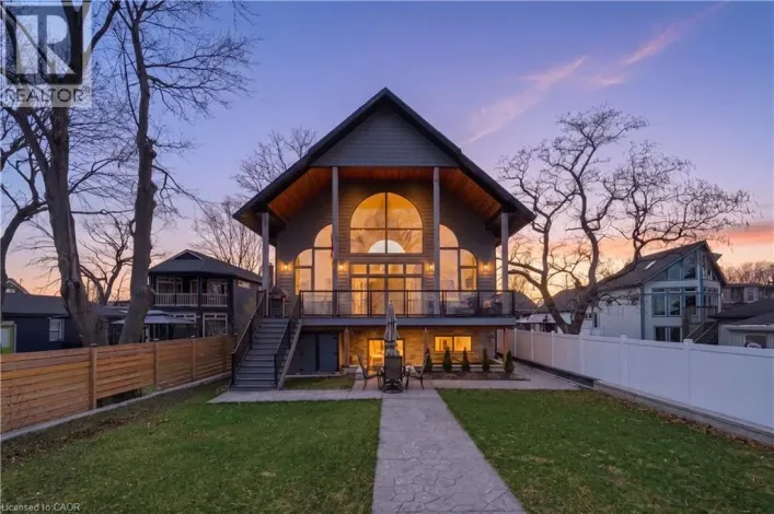 207 BEACH Boulevard, Hamilton