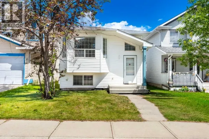 207 coral springs Circle NE, Calgary
