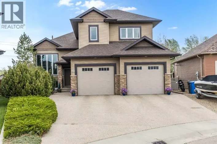 207 Hamptons Way SE, Medicine Hat