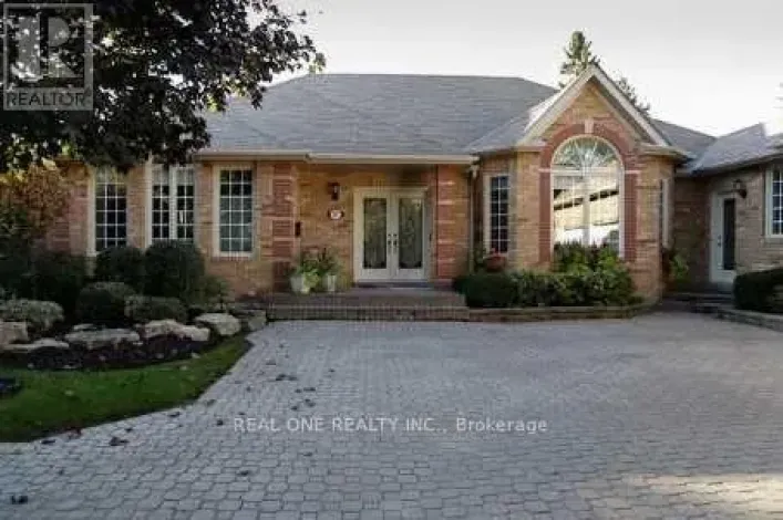 207 KENNEDY STREET W, Aurora