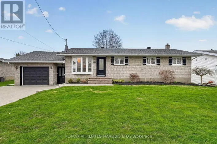 207 MCKENZIE STREET, Cornwall