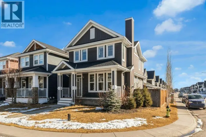 207 River Heights Crescent, Cochrane