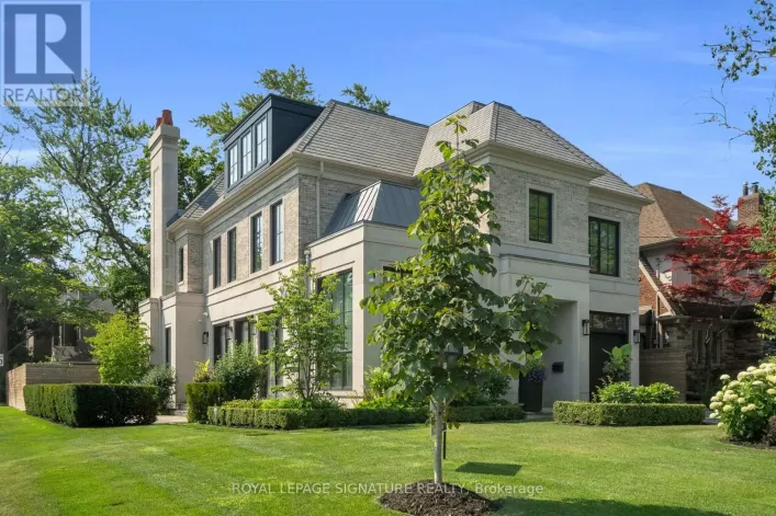 207 STRATHALLAN BOULEVARD, Toronto