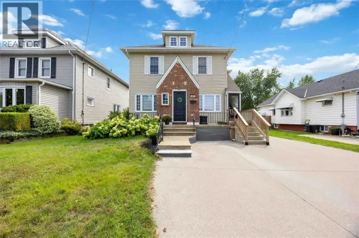 207 VICTORIA AVENUE East, Point Edward