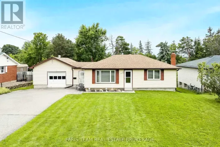 207 WARNICA ROAD, Barrie