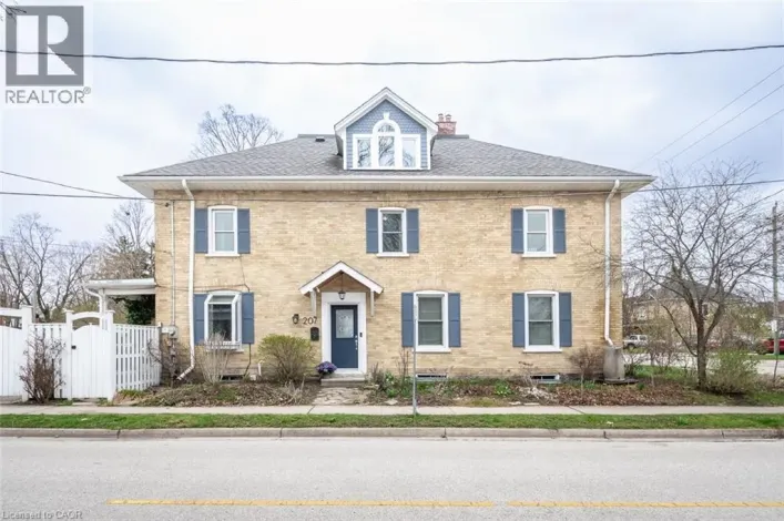 207 WATERLOO Street N, Cambridge