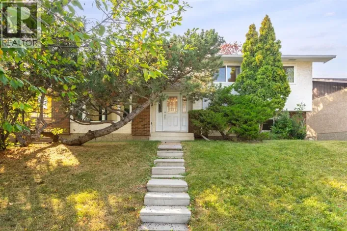 207 Whiteview Bay NE, Calgary