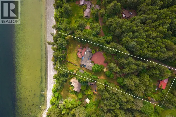 2070 Cooper Rd, Gabriola Island