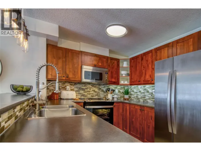 2070 SUMMIT Drive Unit# 307, Panorama