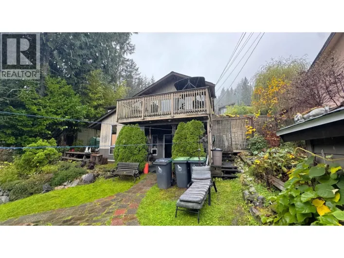 2071 DEEP COVE ROAD, North Vancouver