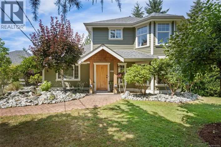 2071 Saras Way, Nanaimo
