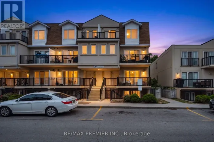 2072 - 3041 FINCH AVENUE W, Toronto