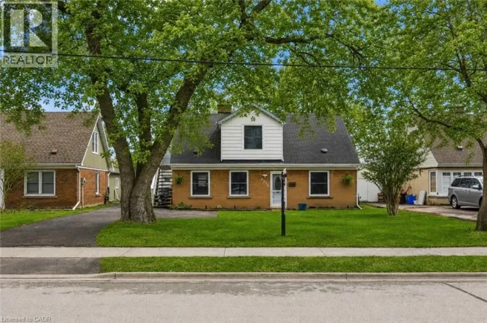 2074 CHURCHILL Avenue, Burlington