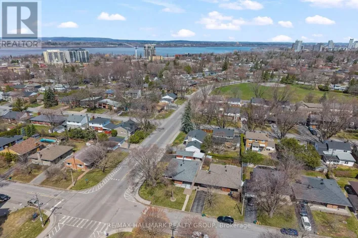 2075 NEEPAWA AVENUE, Ottawa