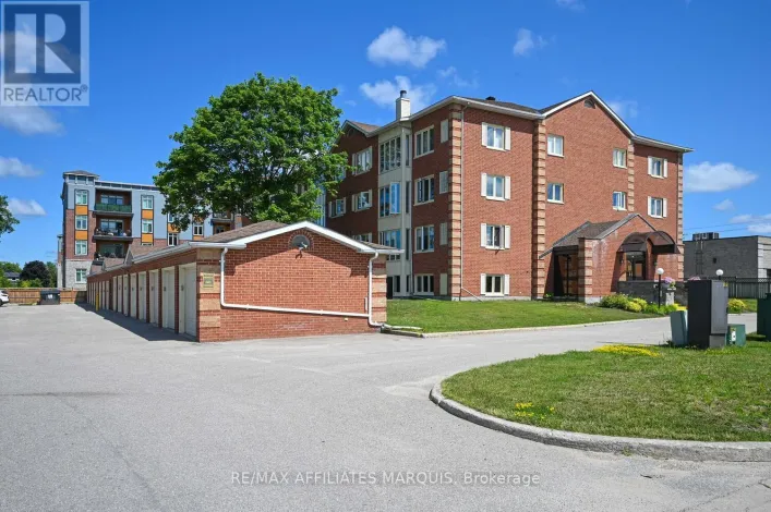 208 - 10 ARMSTRONG DRIVE, Smiths Falls