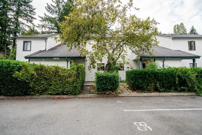208 13632 67 AVENUE, Surrey