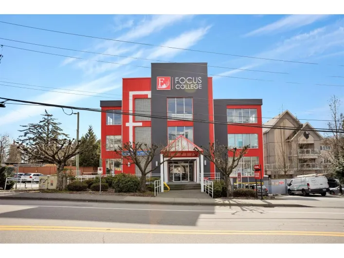 208 13710 94A AVENUE, Surrey