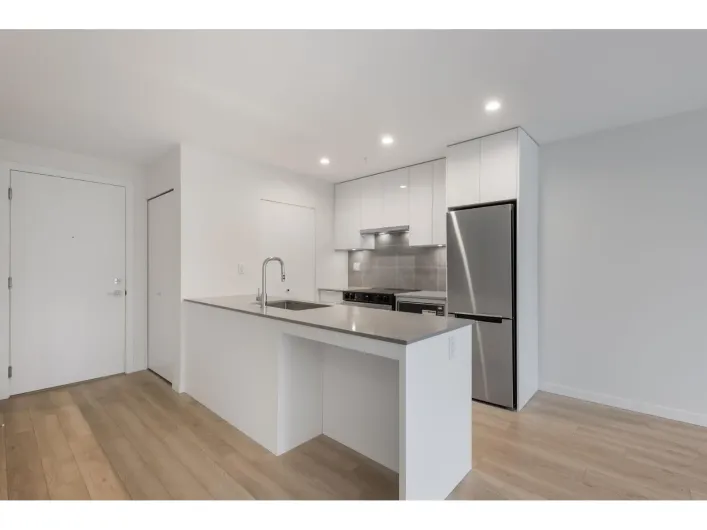 208 14257 103A AVENUE, Surrey