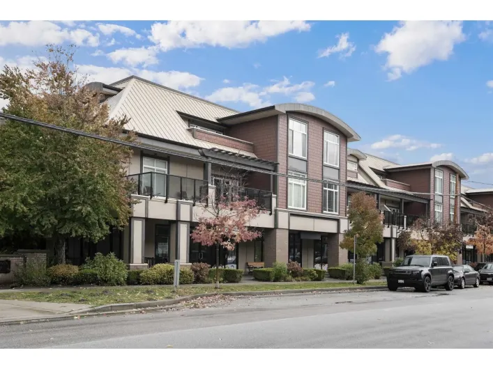 208 14885 60 AVENUE, Surrey